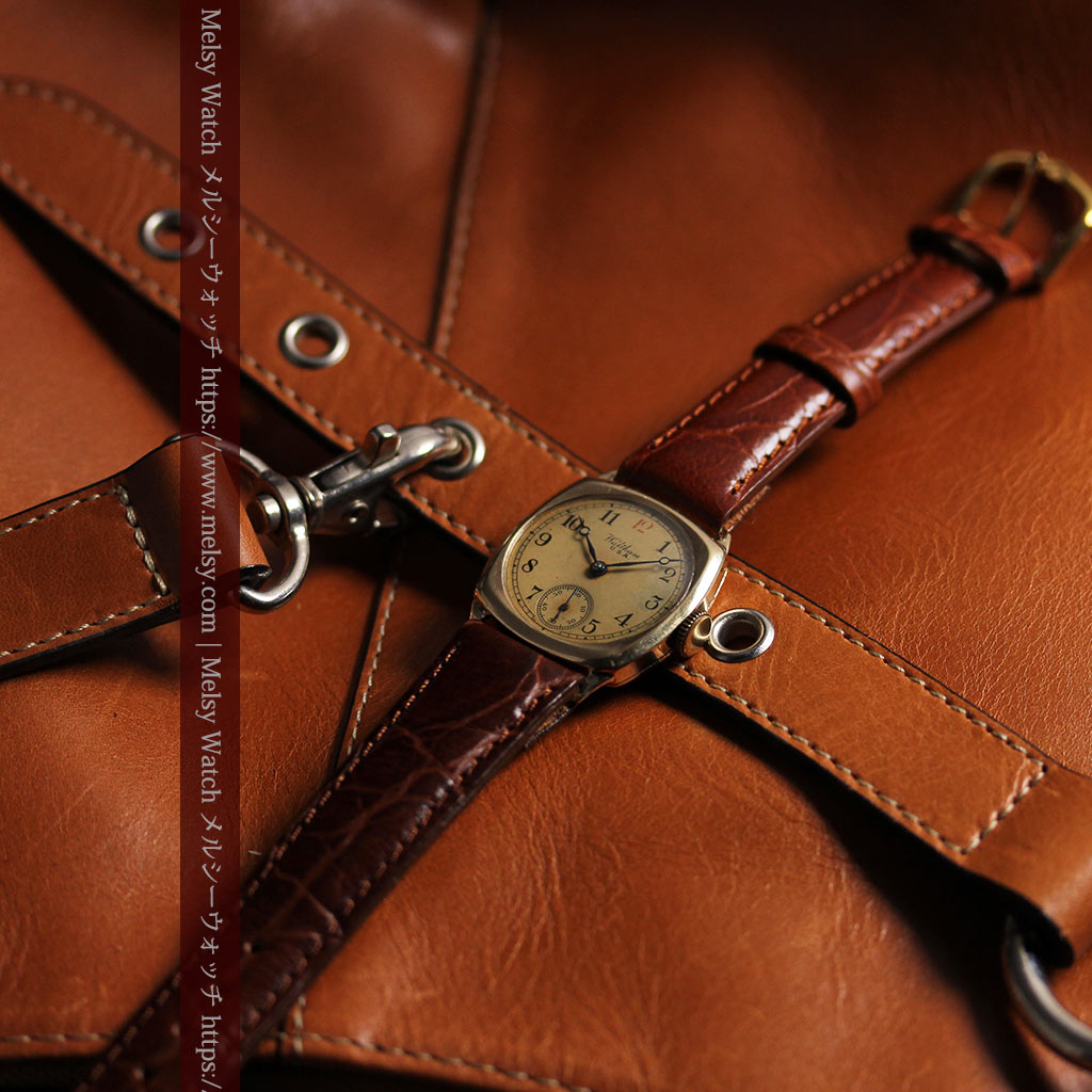 英国仕立てウォルサムの金無垢アンティーク腕時計 クッション型-W1668-21