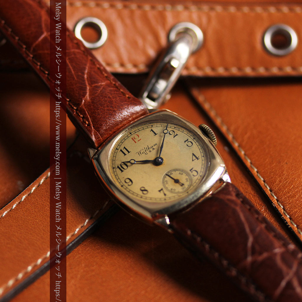 英国仕立てウォルサムの金無垢アンティーク腕時計 クッション型-W1668-5