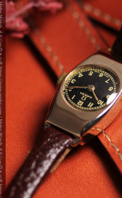 オメガ 9金無垢女性用アンティーク腕時計 黒文字盤 細身の樽型-W1669-12