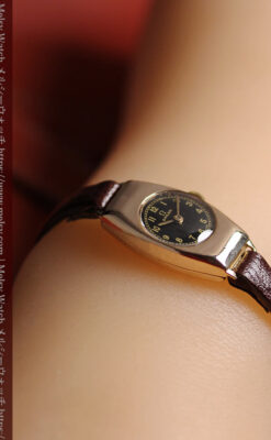 オメガ 9金無垢女性用アンティーク腕時計 黒文字盤 細身の樽型-W1669-16