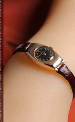 オメガ 9金無垢女性用アンティーク腕時計 黒文字盤 細身の樽型-W1669-18