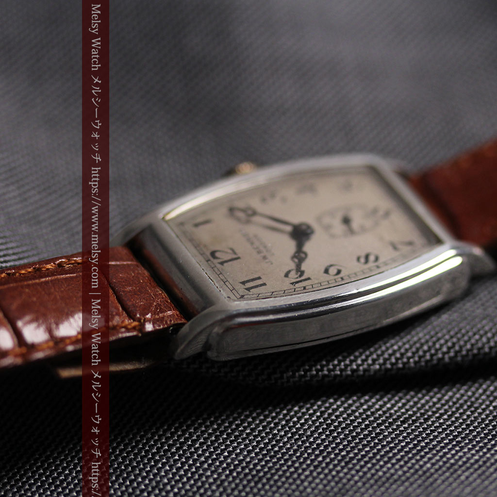 英国ベンソンの貴重なトノー型・銀無垢アンティーク腕時計 【1947年頃