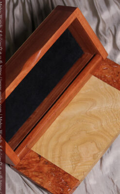 ユーカリの優しい色と模様の美しいレッドガム 手作り木製コレクションボックス・木箱-A0335-12