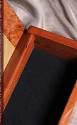 ユーカリの優しい色と模様の美しいレッドガム 手作り木製コレクションボックス・木箱-A0335-13