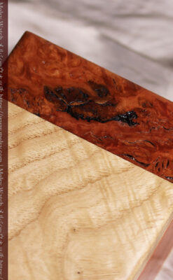 ユーカリの優しい色と模様の美しいレッドガム 手作り木製コレクションボックス・木箱-A0335-2