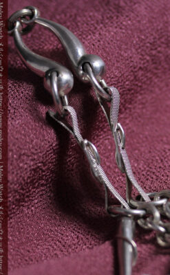 馬具一式をデザインに含めた銀無垢アンティーク懐中時計チェーン 【1880年頃】-C0541-13