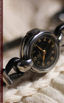 オメガ1930年代のモダンな黒 アンティーク腕時計 【1937年頃】レディース-W1681-9