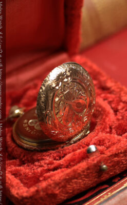 ロンジン 古典的な楽器が並ぶ音楽に携わる方のための金無垢アンティーク懐中時計 【1901年製】箱付き-P2413-17