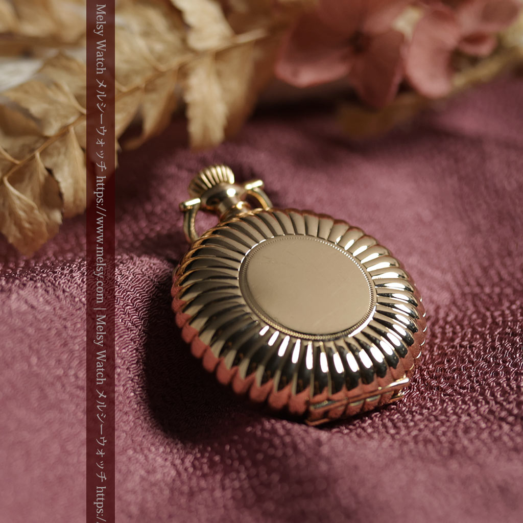 菊花・向日葵のようなケースの凹凸が美しいエルジンの金無垢懐中時計 【1900年頃】-P2414-12