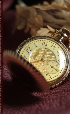 菊花・向日葵のようなケースの凹凸が美しいエルジンの金無垢懐中時計 【1900年頃】-P2414-15