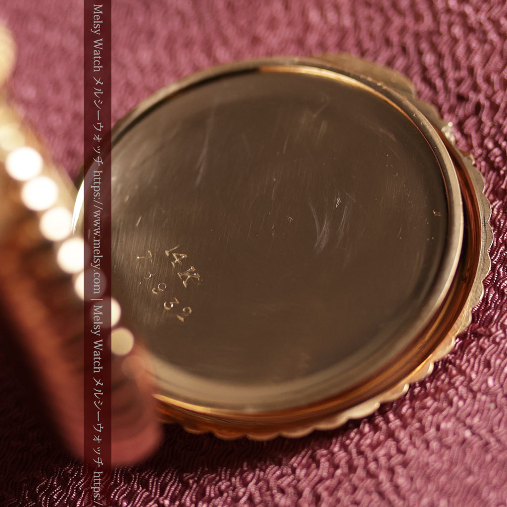 菊花・向日葵のようなケースの凹凸が美しいエルジンの金無垢懐中時計 【1900年頃】-P2414-21