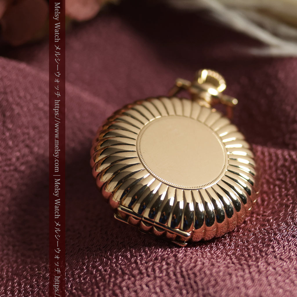 菊花・向日葵のようなケースの凹凸が美しいエルジンの金無垢懐中時計 【1900年頃】-P2414-3