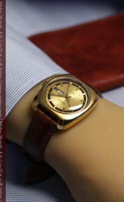 英国ベンソン 個性あるぷっくりと厚みのある自動巻き腕時計 【1970年頃】-W1686-14