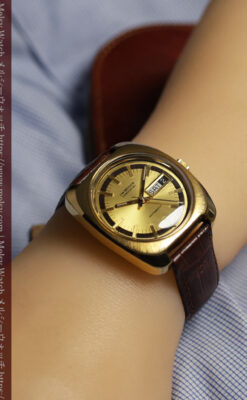 英国ベンソン 個性あるぷっくりと厚みのある自動巻き腕時計 【1970年頃】-W1686-16