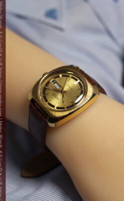 英国ベンソン 個性あるぷっくりと厚みのある自動巻き腕時計 【1970年頃】-W1686-18