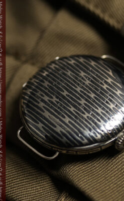 仕事をしながら楽しめるオメガの銀無垢アンティーク腕時計 【1915年頃】ニエロ装飾-W1687-11