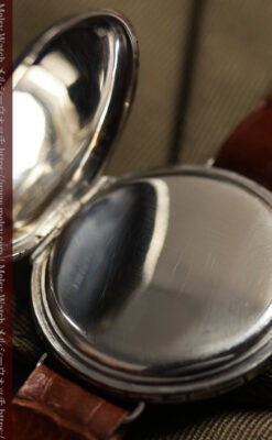 仕事をしながら楽しめるオメガの銀無垢アンティーク腕時計 【1915年頃】ニエロ装飾-W1687-15