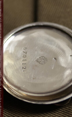 仕事をしながら楽しめるオメガの銀無垢アンティーク腕時計 【1915年頃】ニエロ装飾-W1687-16