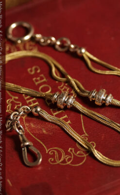 アンティークの雰囲気が漂う上品な細身の紐状アンティーク懐中時計チェーン 2つの飾り付き-C0543-6