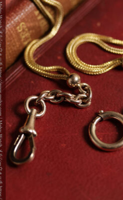 アンティークの雰囲気が漂う上品な細身の紐状アンティーク懐中時計チェーン 2つの飾り付き-C0543-9