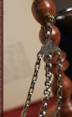 勲章のように見せて着けるガラスの飾り付き アンティーク懐中時計チェーン-C0548-8