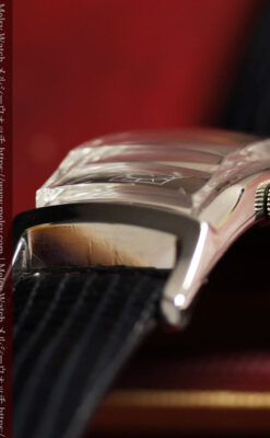 鈍色と銀の美しいカーベックス 曲線を描くグリュエンのアンティーク腕時計 【1940年頃】箱・ベルト付き-W1691-20