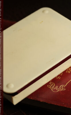 鈍色と銀の美しいカーベックス 曲線を描くグリュエンのアンティーク腕時計 【1940年頃】箱・ベルト付き-W1691-29