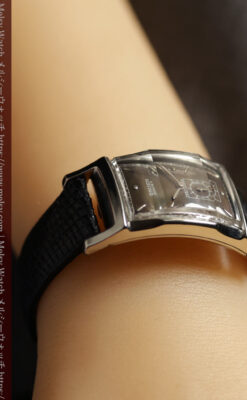 鈍色と銀の美しいカーベックス 曲線を描くグリュエンのアンティーク腕時計 【1940年頃】箱・ベルト付き-W1691-36