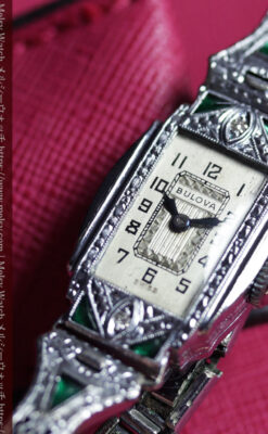 緑のエメラルド色とバンドも美しいブローバのアンティーク腕時計 【1930年頃】ダイヤモンド-W1698-13