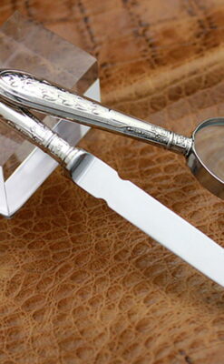 虫眼鏡とレターオープナー-A0190-7