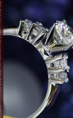 4石のダイヤモンドと18金の指輪-A0200-3