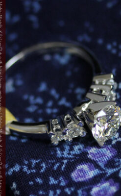 4石のダイヤモンドと18金の指輪-A0200-4