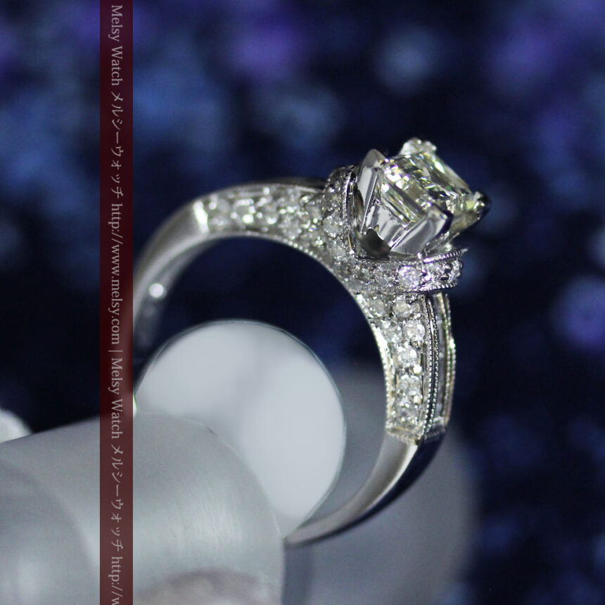 49石のダイヤモンドと18金の指輪-A0201-A