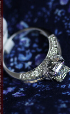 49石のダイヤモンドと18金の指輪-A0201-3