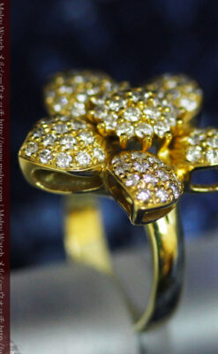 84石のダイヤモンドと18金の花の指輪-A0205-8