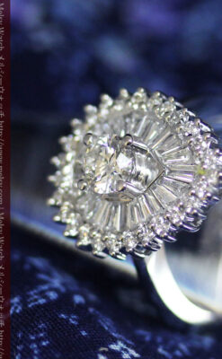 ドロップ型のダイヤモンドと18金の指輪-A0206-4