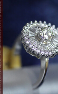 ドロップ型のダイヤモンドと18金の指輪-A0206-8