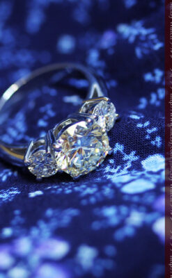 大粒のダイヤモンドと18金の指輪-A0207-11