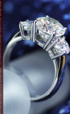 大粒のダイヤモンドと18金の指輪-A0207-3