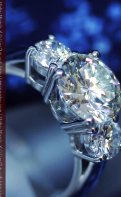 大粒のダイヤモンドと18金の指輪-A0207-5