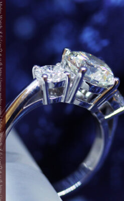 大粒のダイヤモンドと18金の指輪-A0207-8