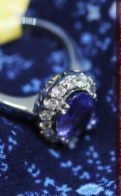 大粒のタンザナイトとダイヤモンドの18金指輪-A0209-8