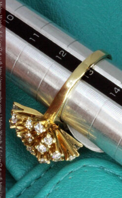 27石のダイヤモンドが輝くオーストリアの金無垢指輪-A0212-12