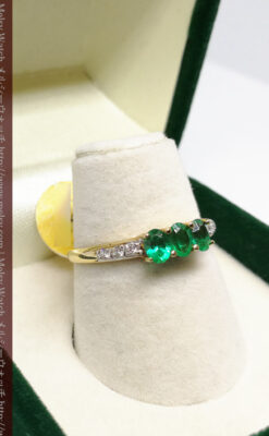 エメラルドとダイヤモンドの金無垢指輪-A0222-3
