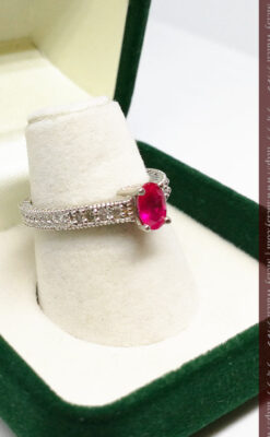 ピジョンブラッドのルビーとダイヤモンドの金無垢指輪-A0226-3