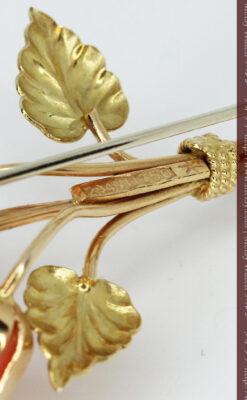 薔薇の花のエンジェルスキンコーラルの金無垢ブローチ-A0233-10