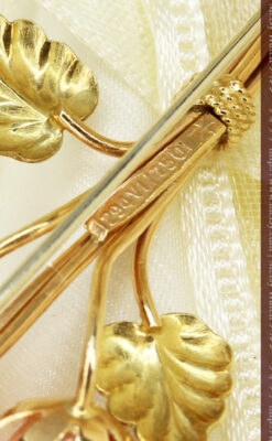 薔薇の花のエンジェルスキンコーラルの金無垢ブローチ-A0233-6