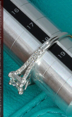 33石プリンセスカットのダイヤモンド・18金リング-A0237-10