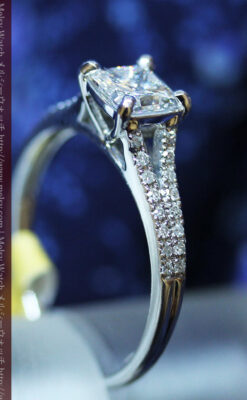33石プリンセスカットのダイヤモンド・18金リング-A0237-6