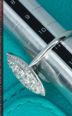 マーキス型のダイヤモンド18金リング-A0245-8